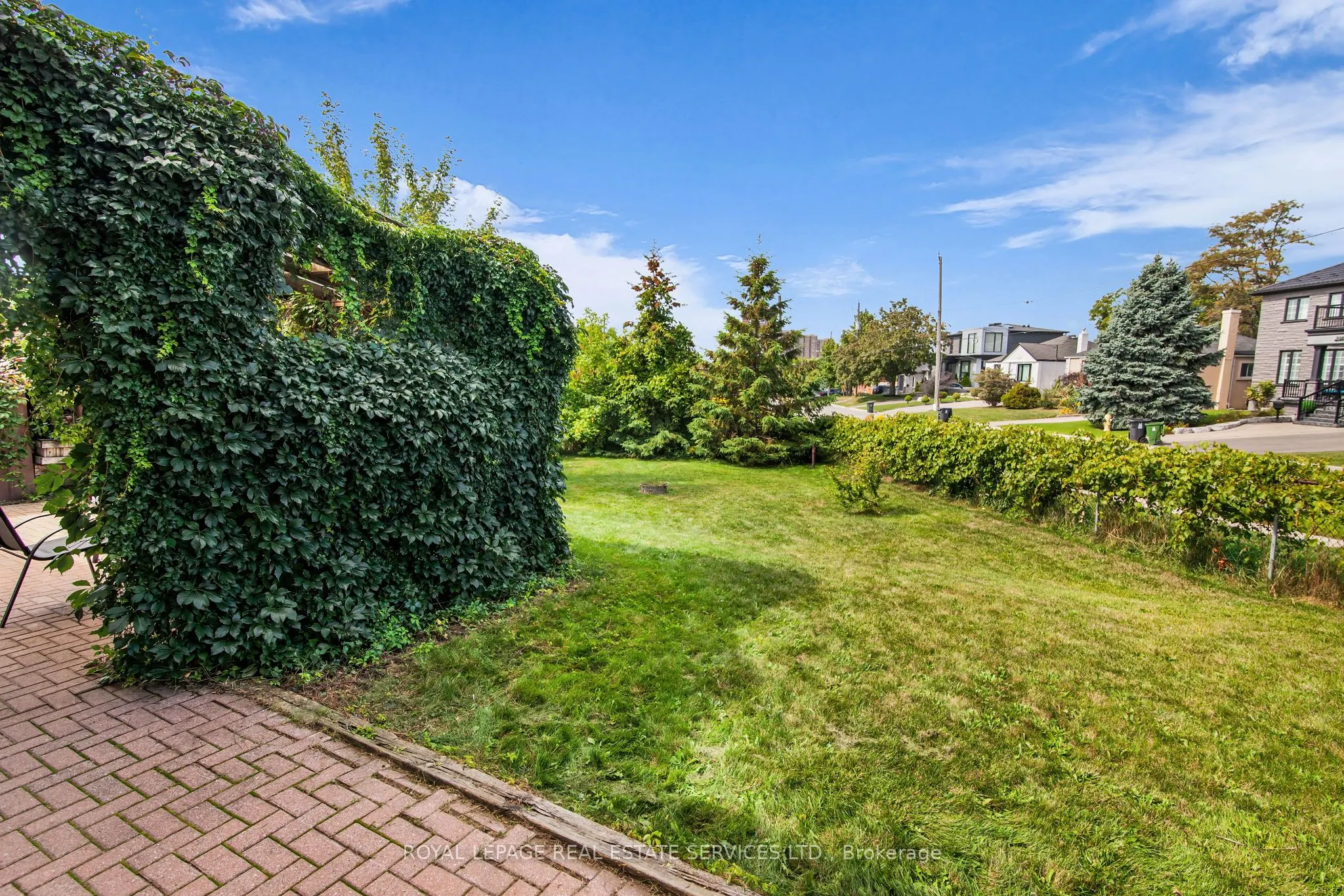 16 Redfern Avenue