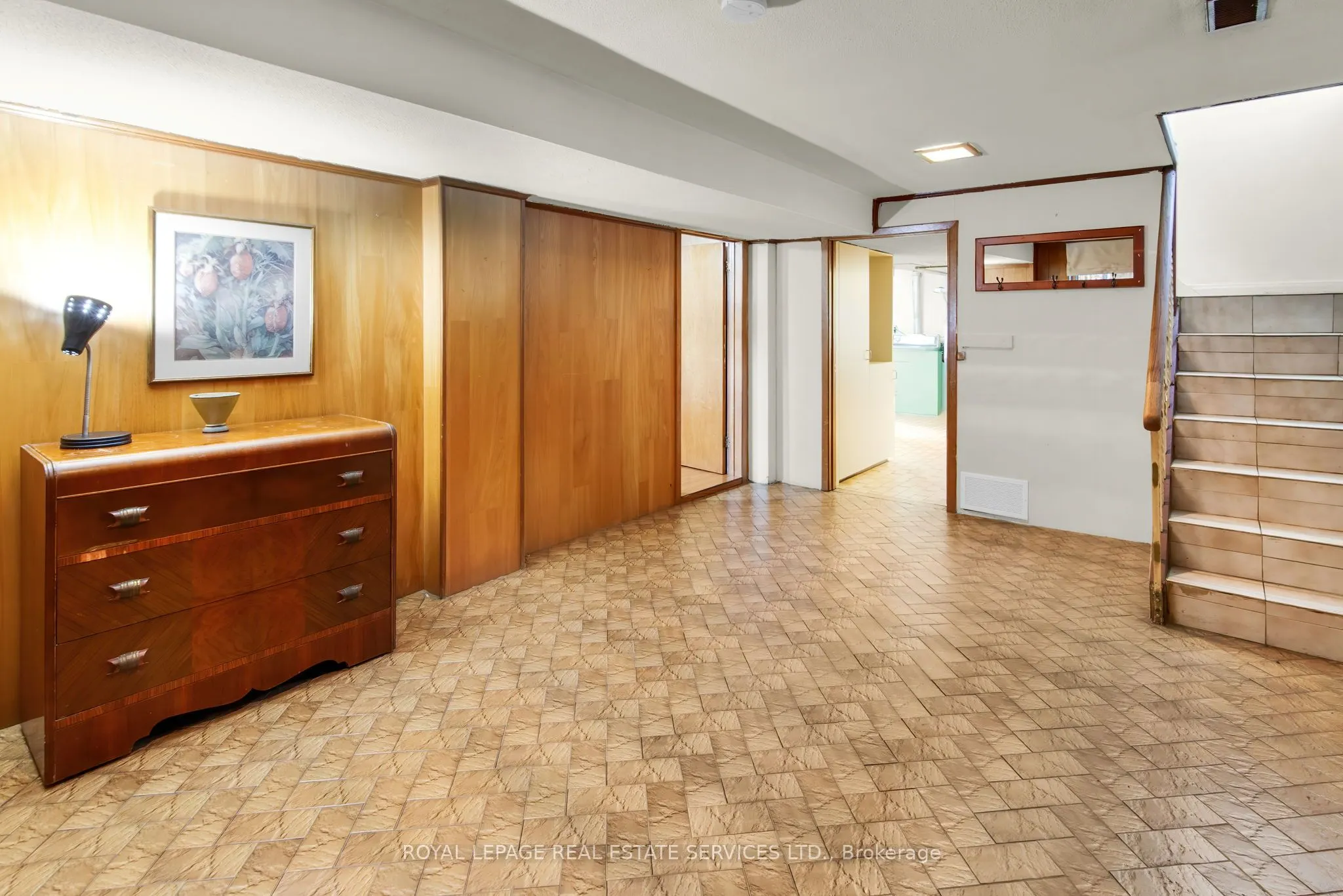 16 Redfern Avenue