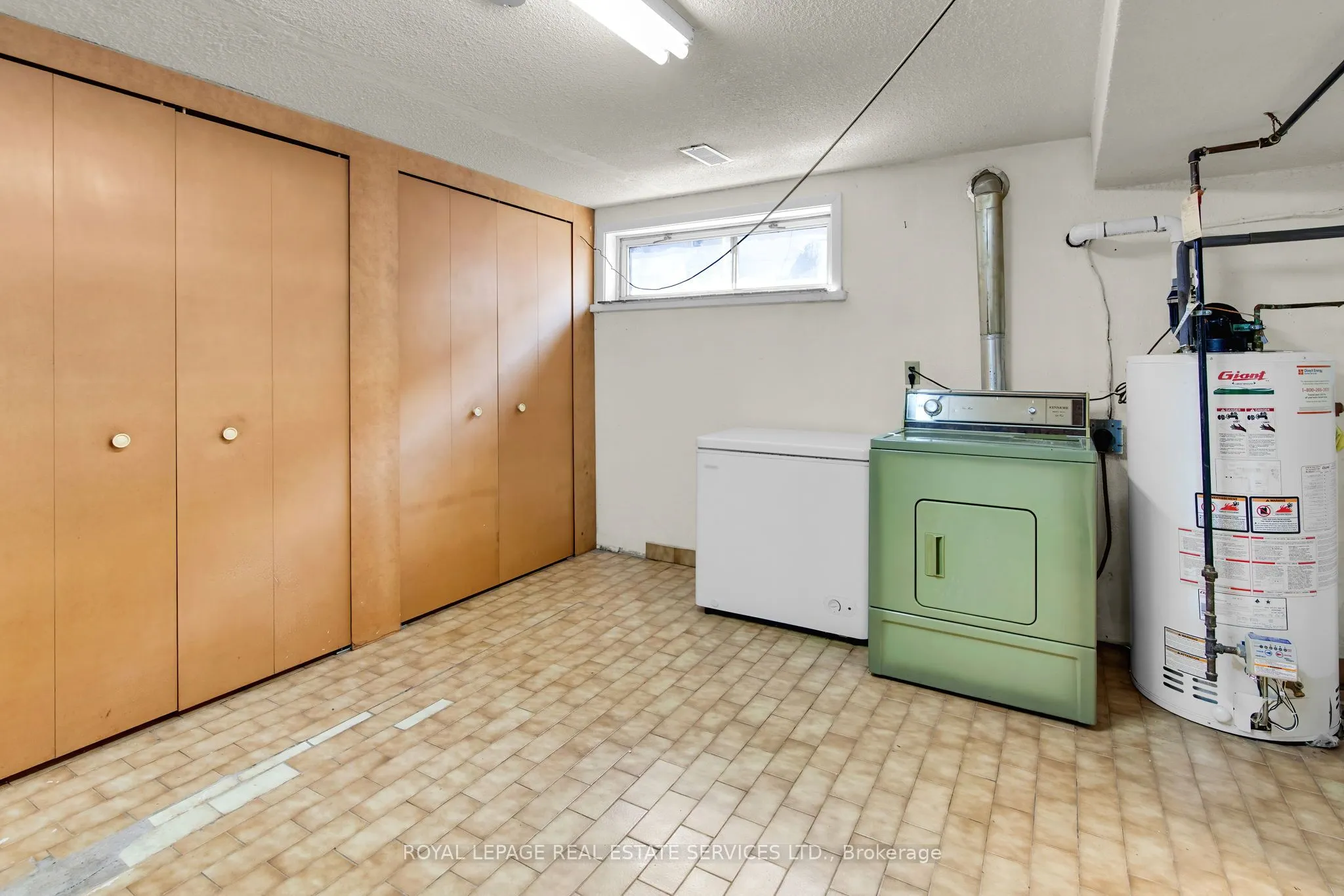 16 Redfern Avenue
