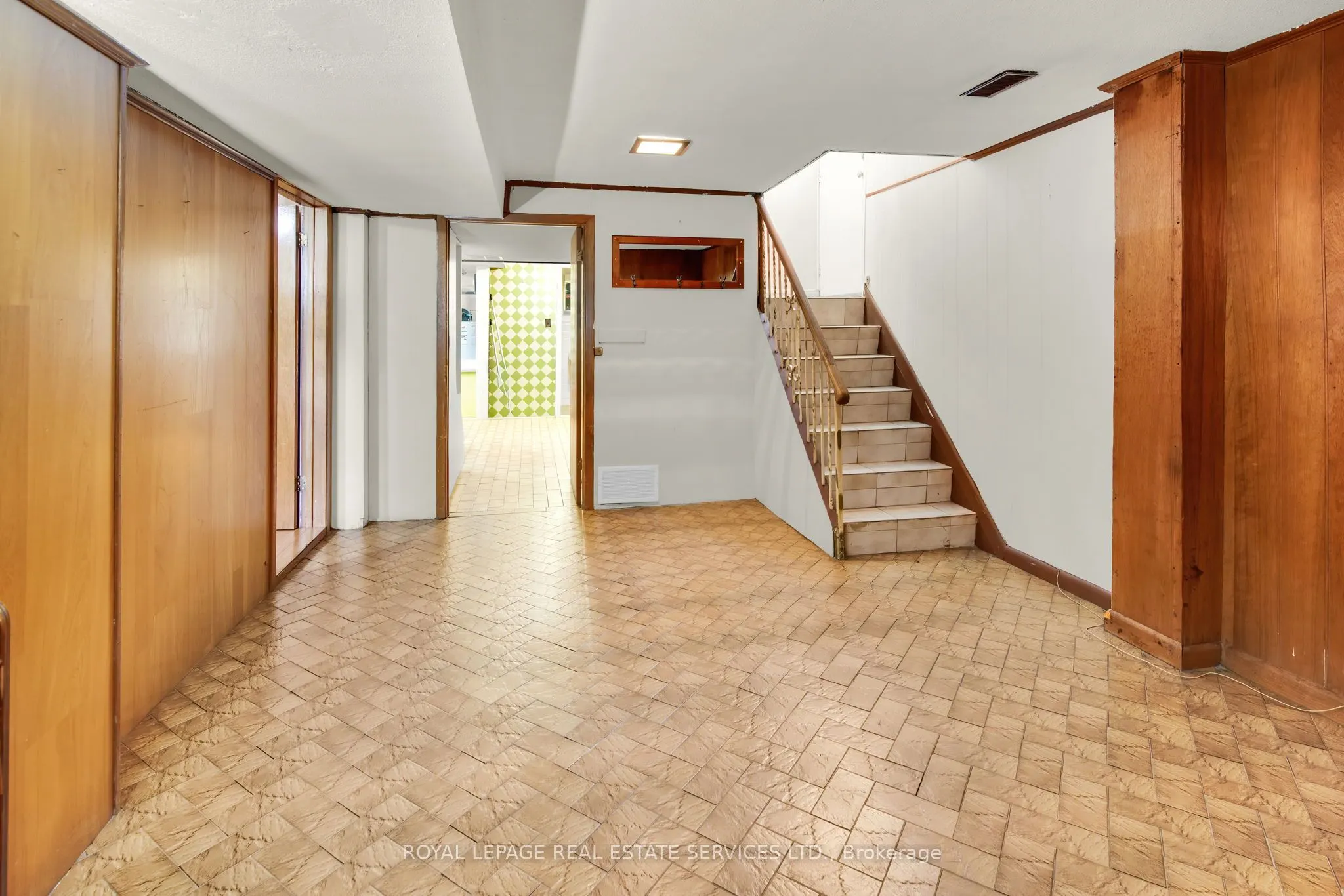 16 Redfern Avenue
