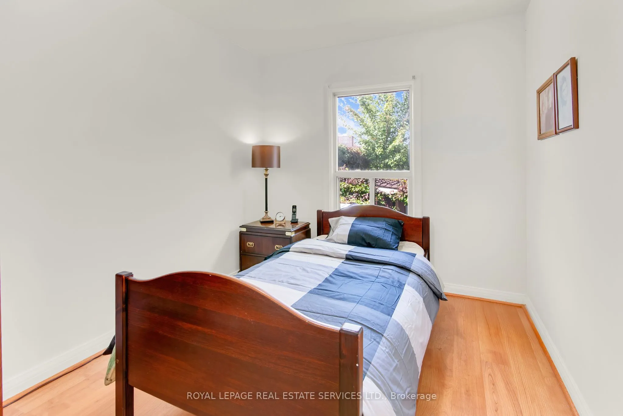 16 Redfern Avenue