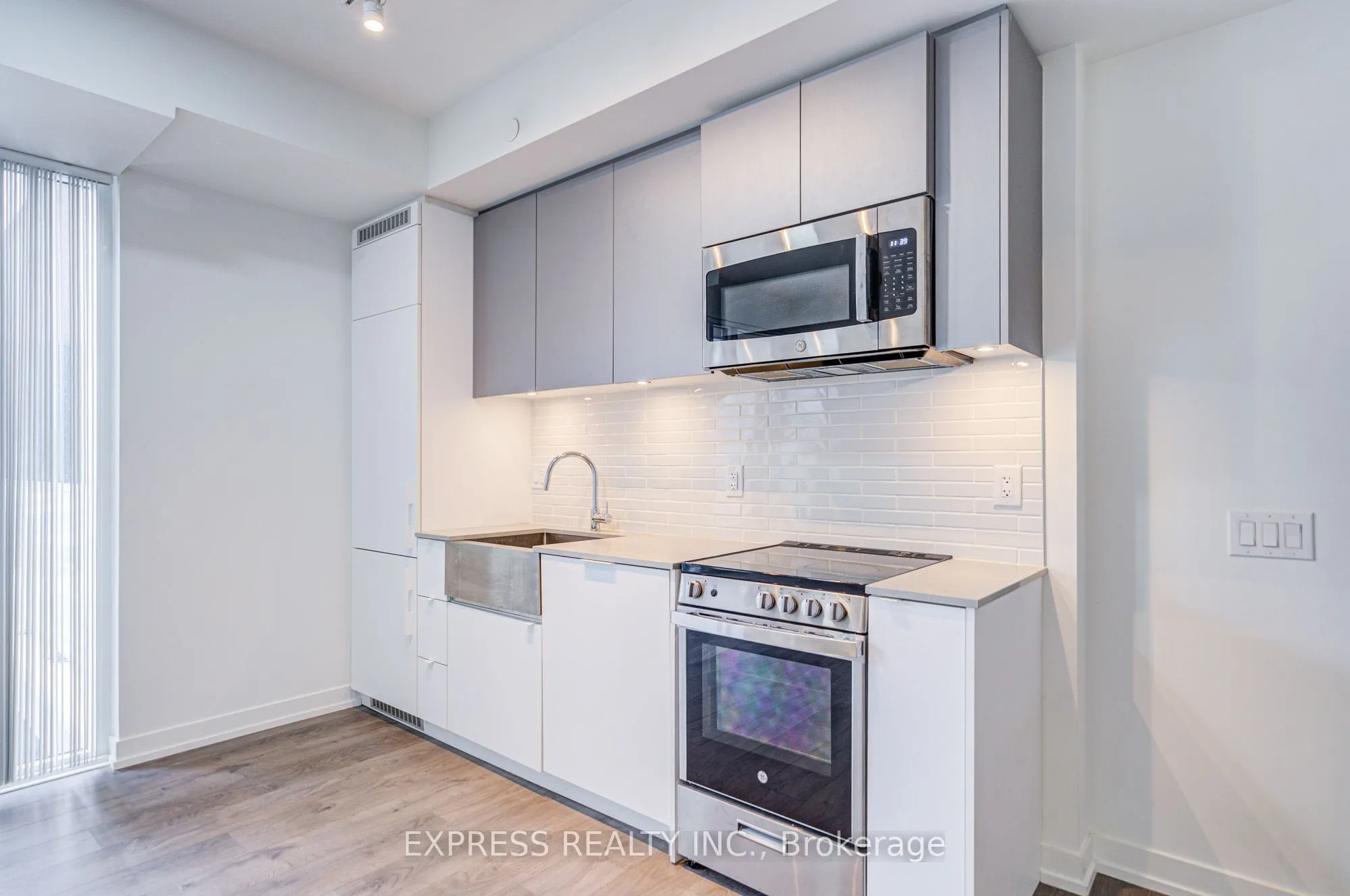 270 Dufferin Street, #701