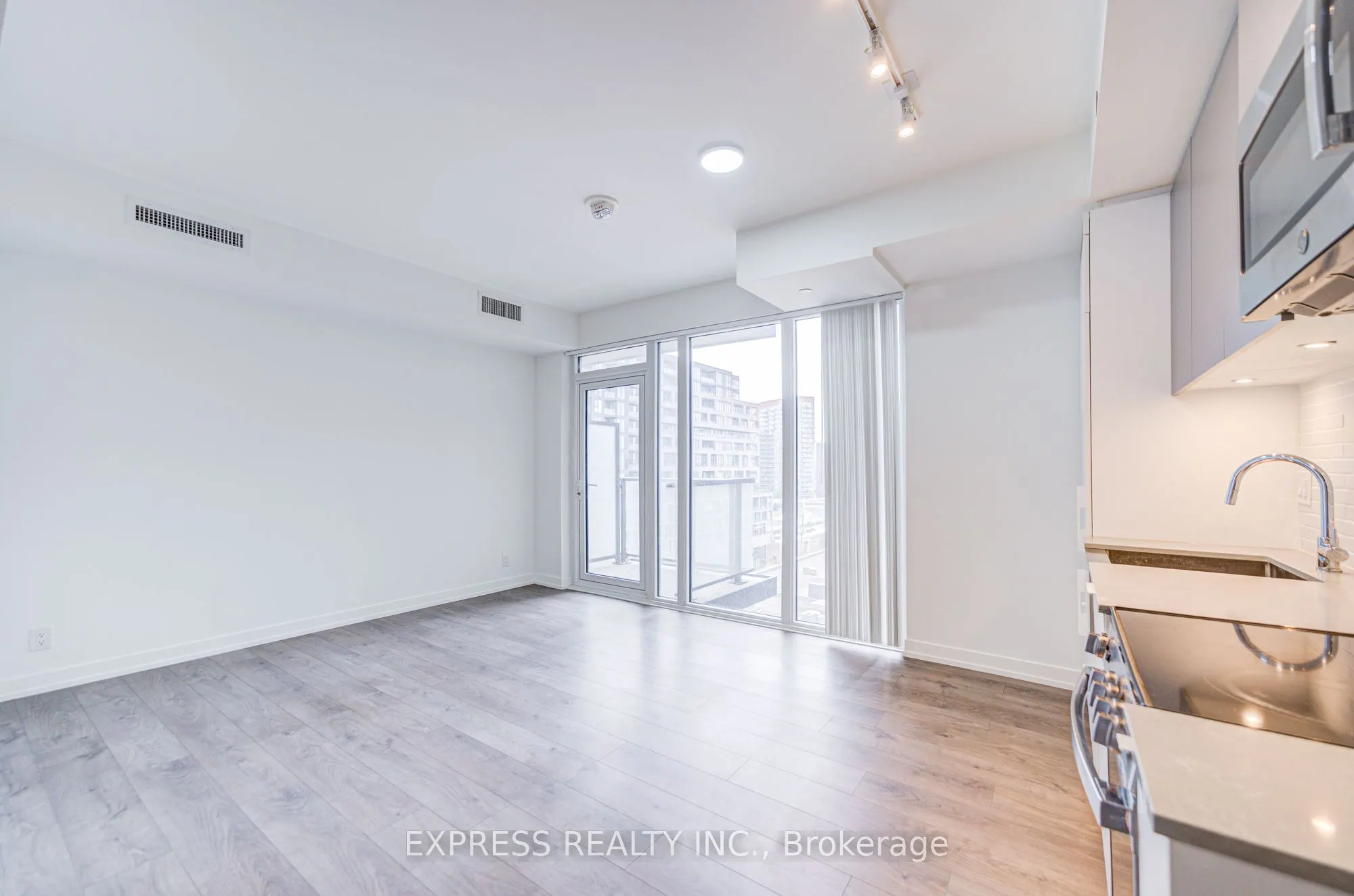270 Dufferin Street, #701