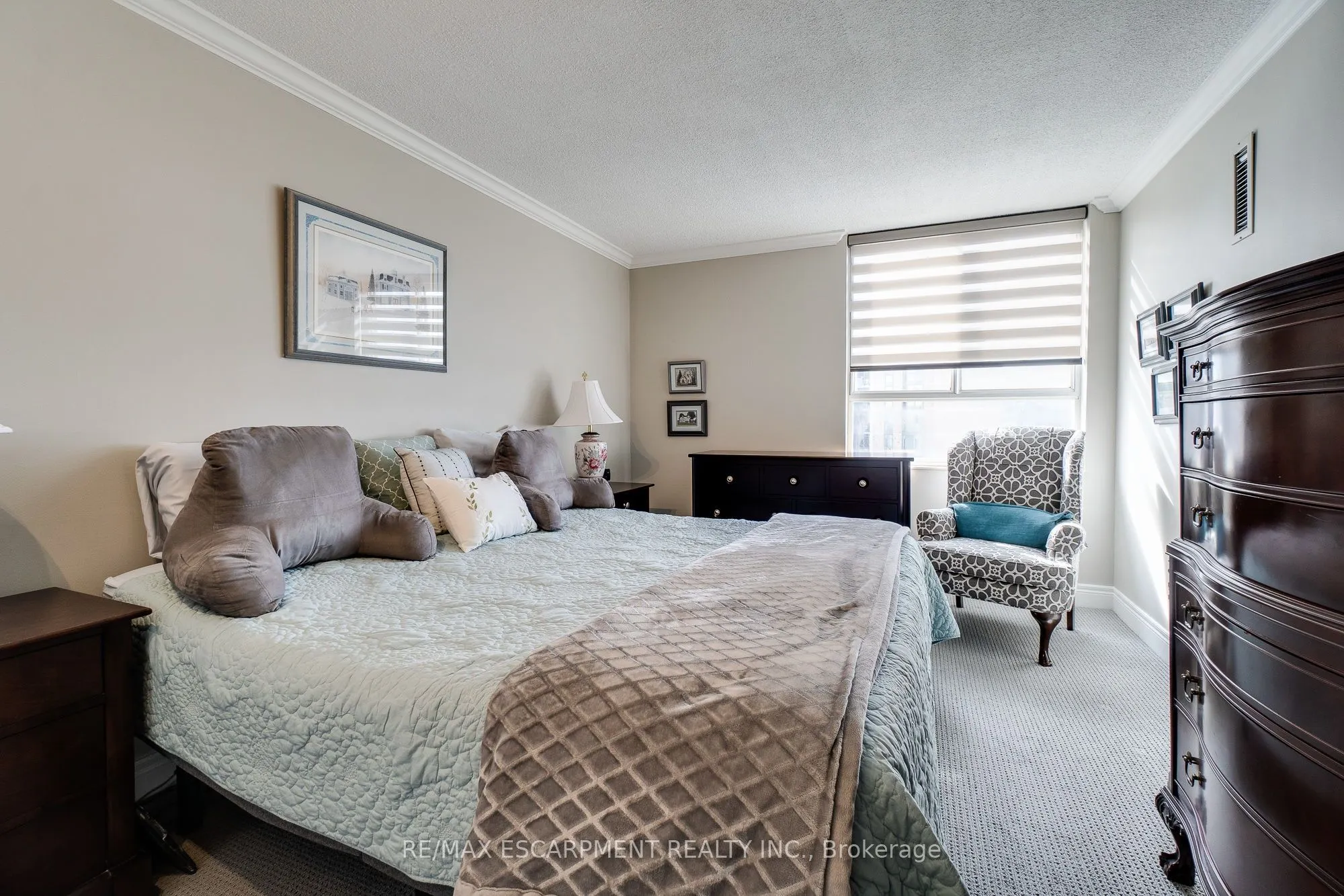 5280 Lakeshore Road, #801