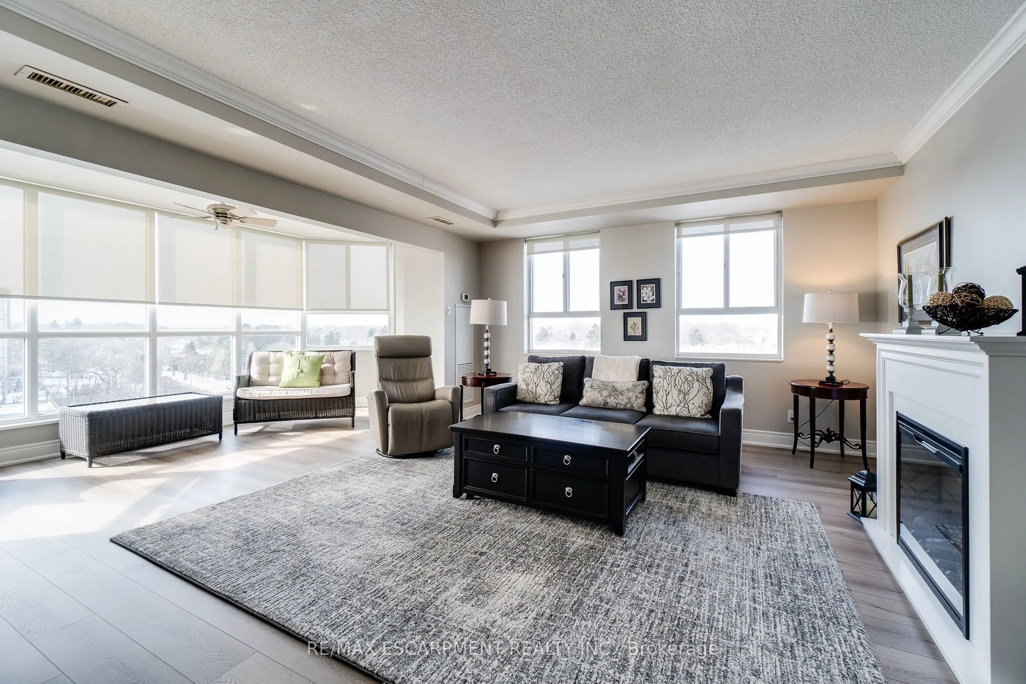 5280 Lakeshore Road, #801