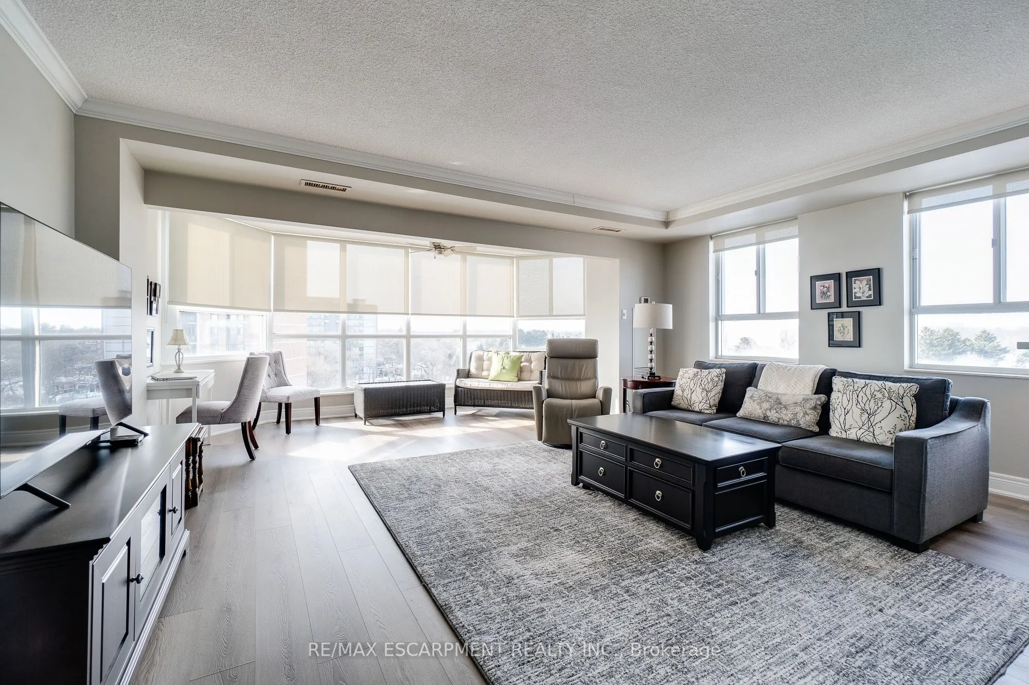 5280 Lakeshore Road, #801