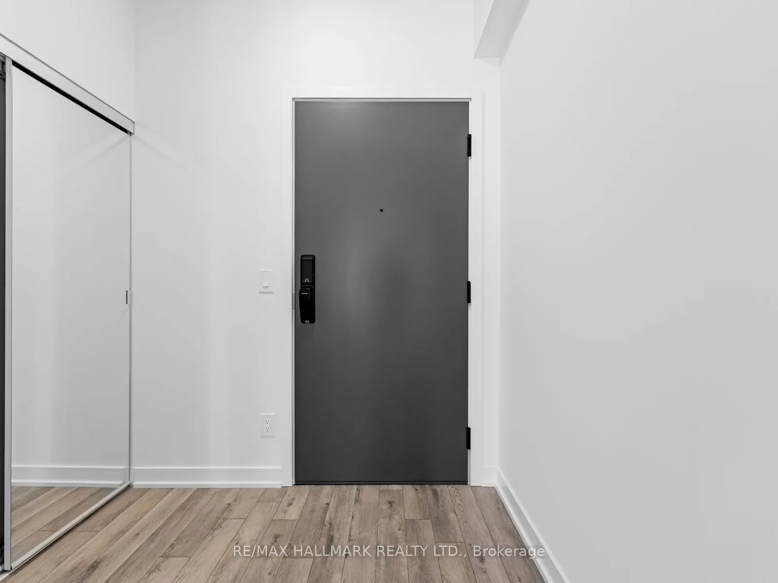 3079 Trafalgar Road, #1301