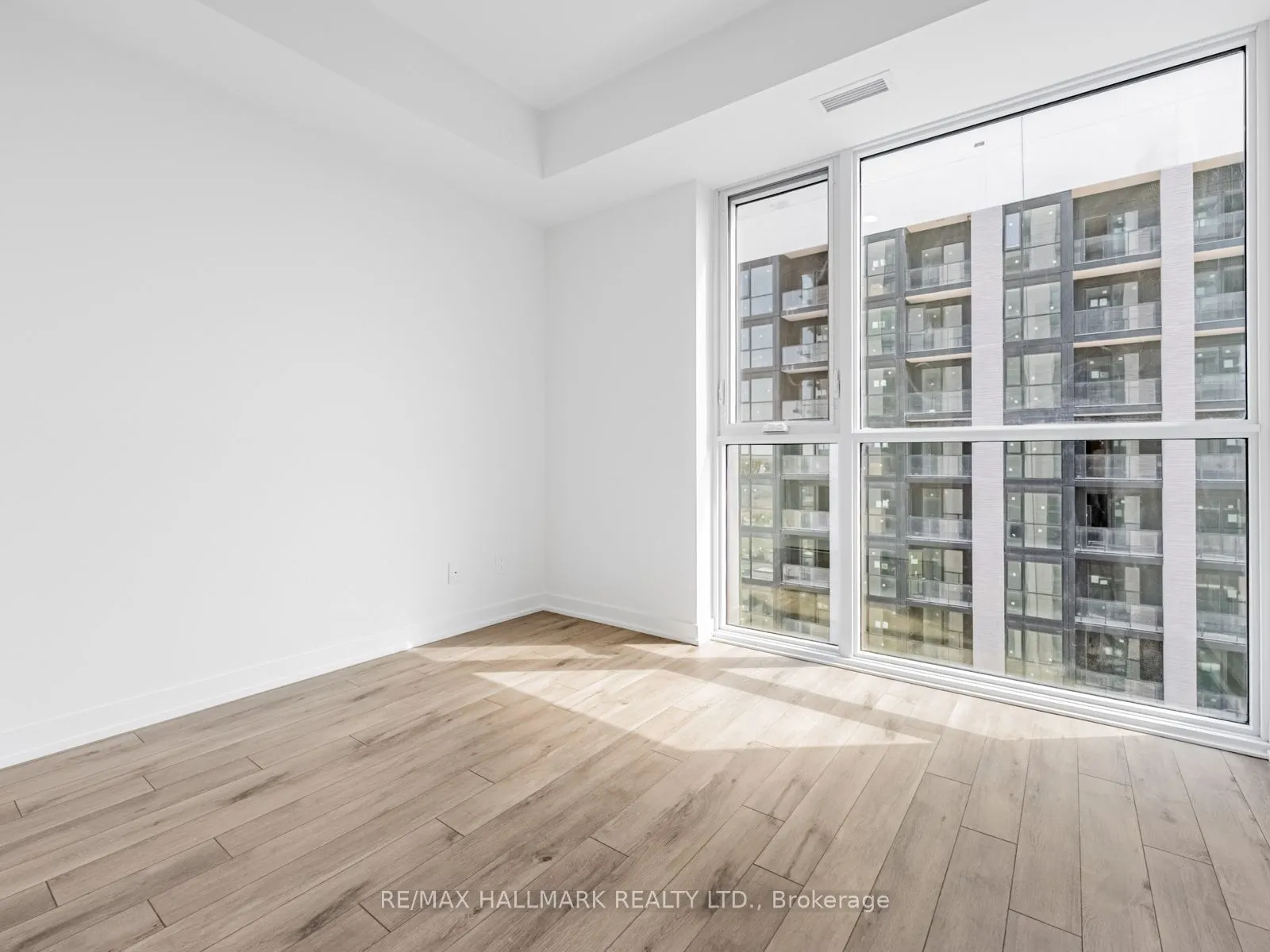 3079 Trafalgar Road, #1301