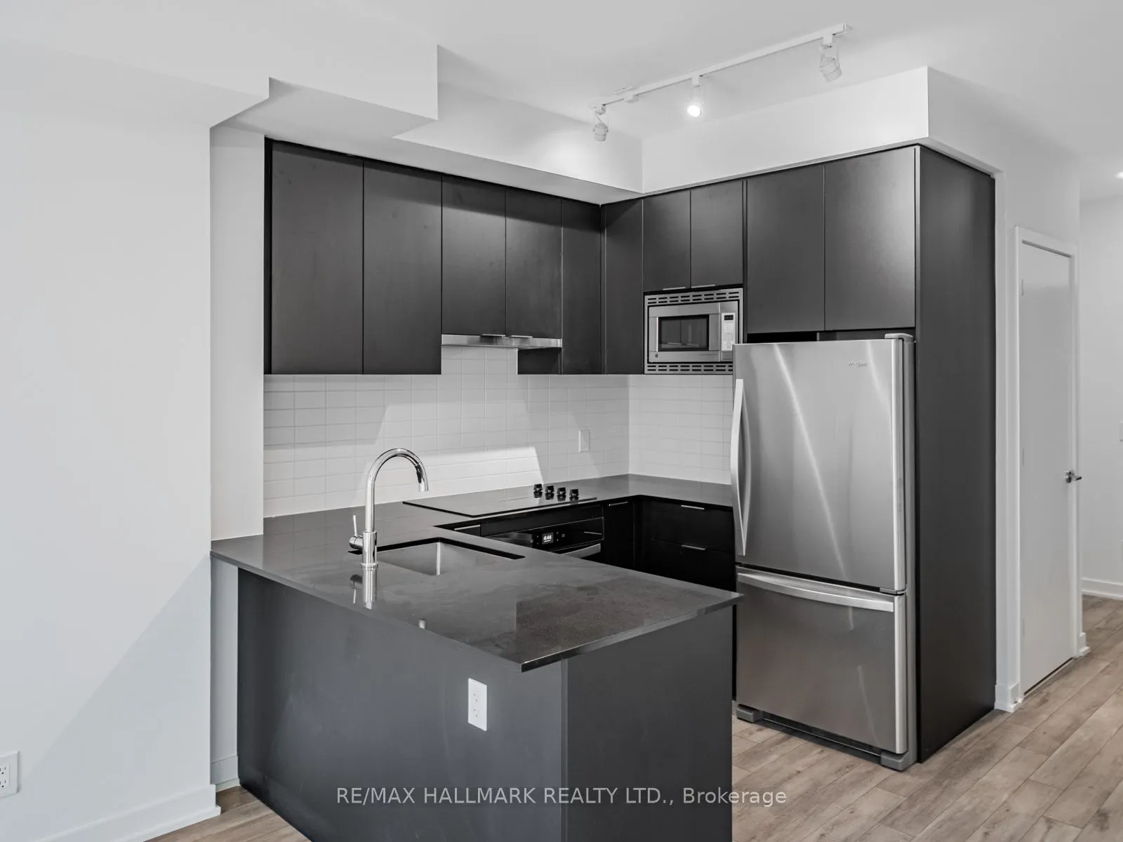 3079 Trafalgar Road, #1301
