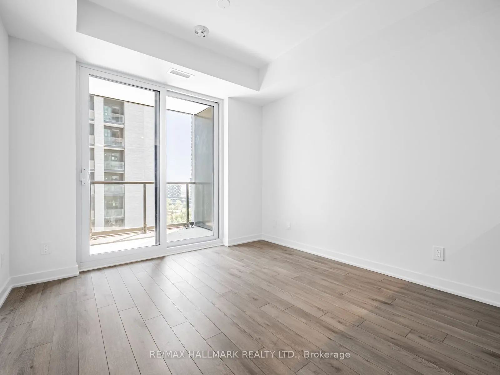 3079 Trafalgar Road, #1301