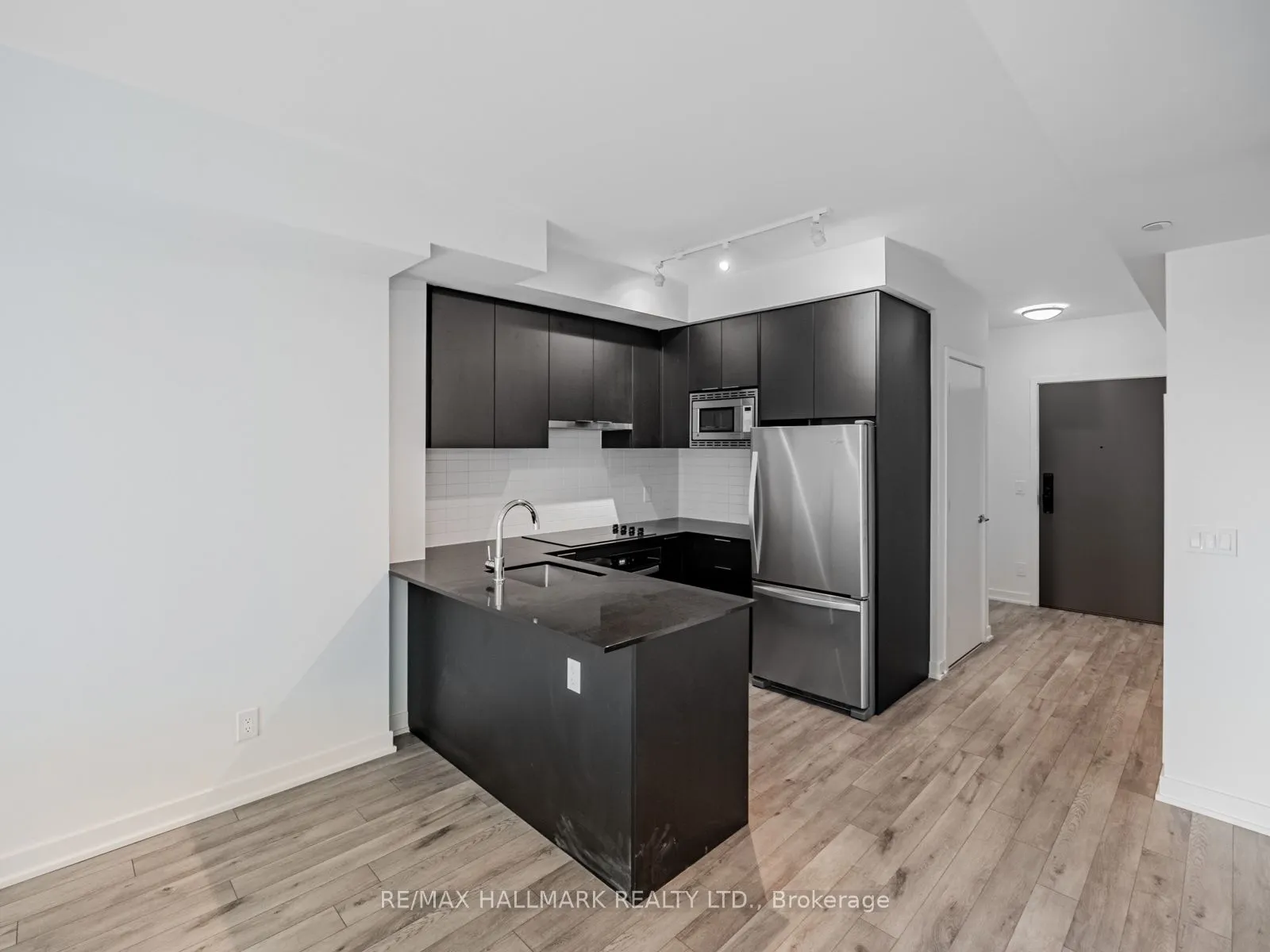 3079 Trafalgar Road, #1301
