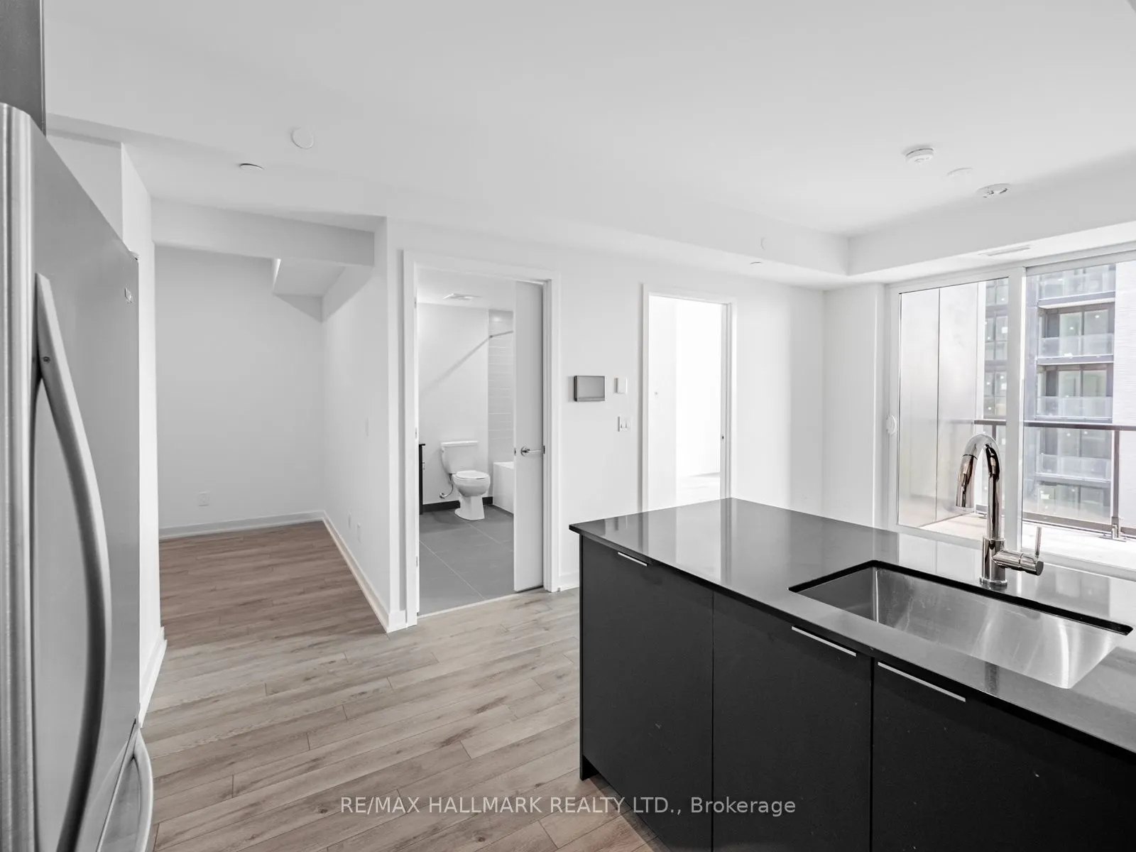 3079 Trafalgar Road, #1301