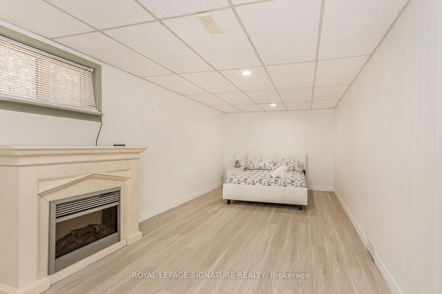 383 Maplehurst Avenue