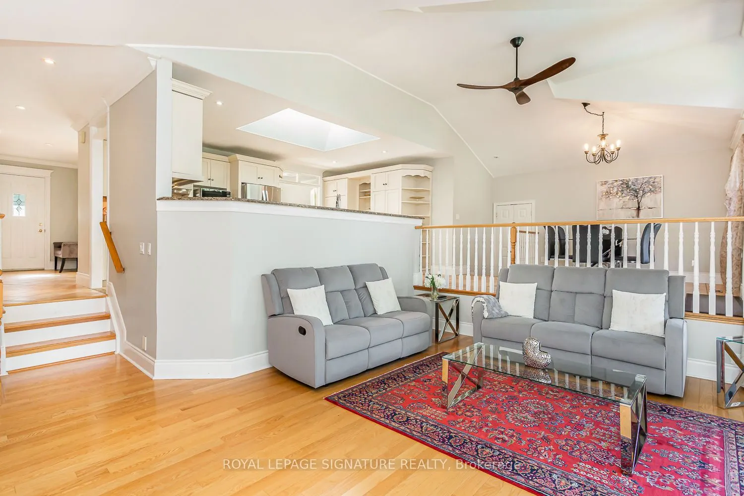 383 Maplehurst Avenue