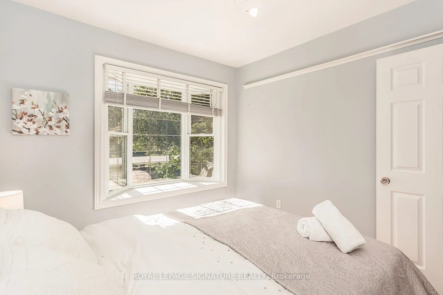 383 Maplehurst Avenue