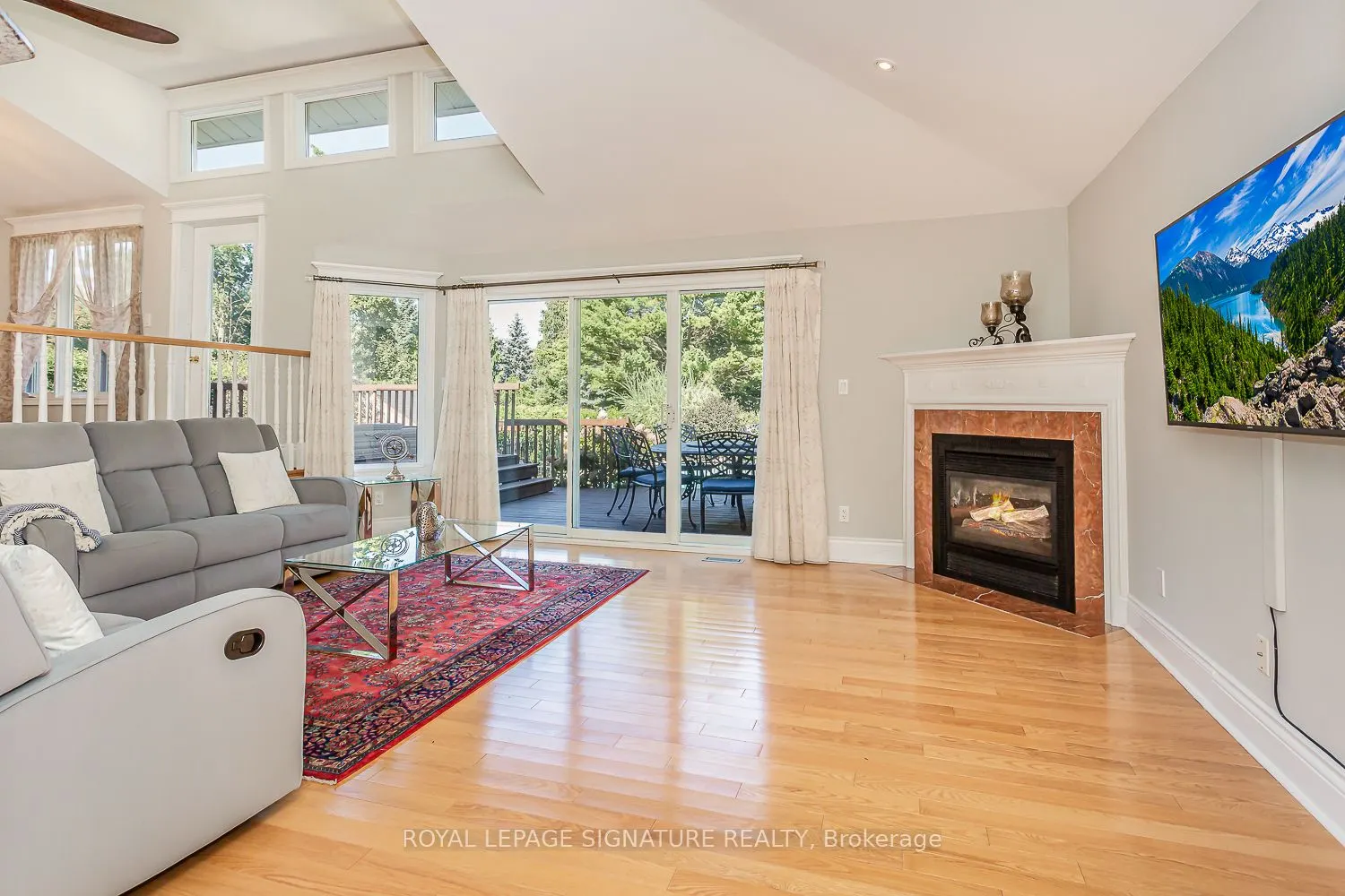 383 Maplehurst Avenue