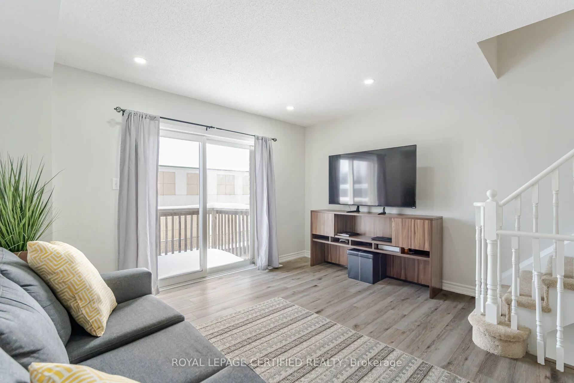 3356 Redpath Circle