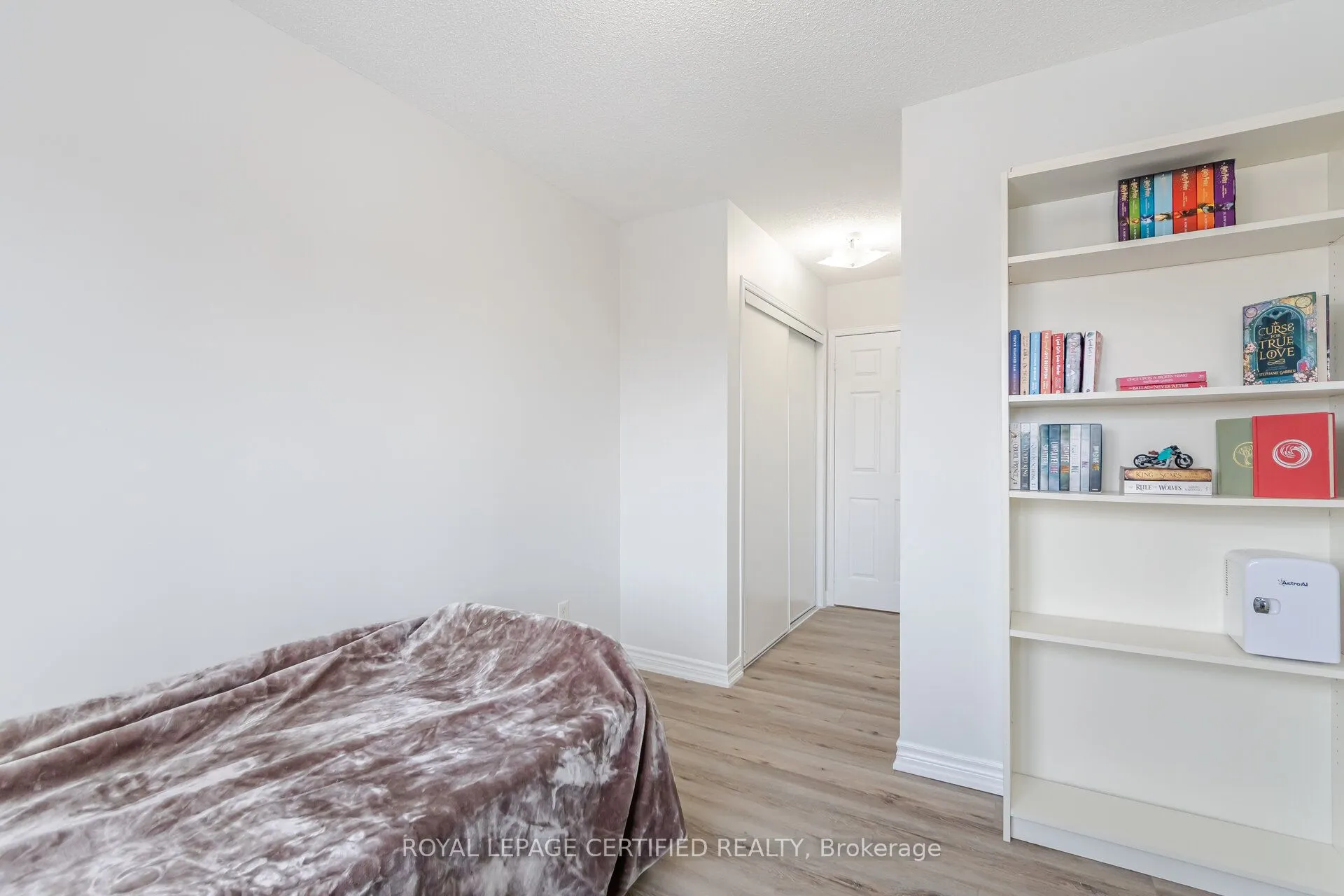3356 Redpath Circle