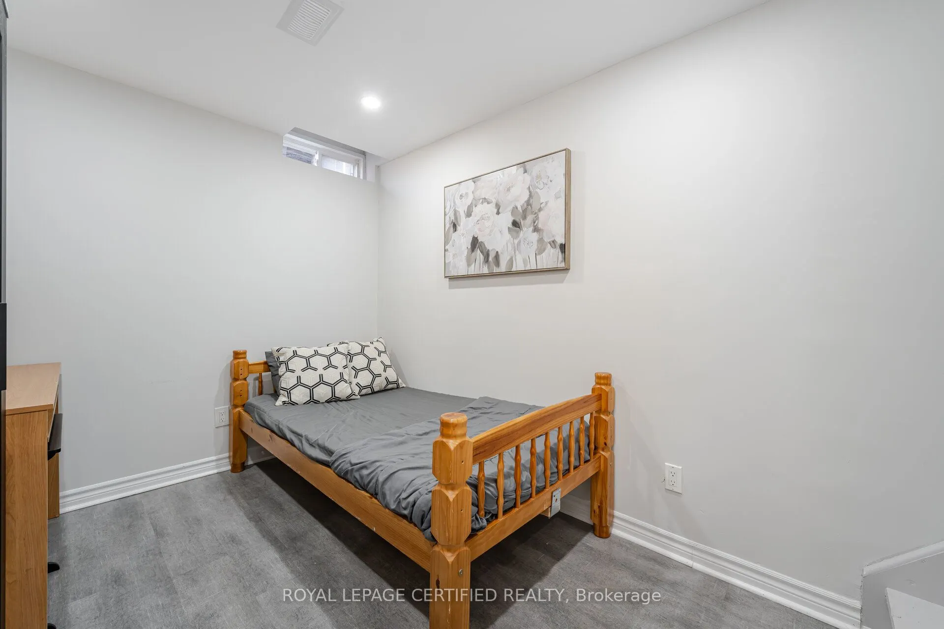 3356 Redpath Circle