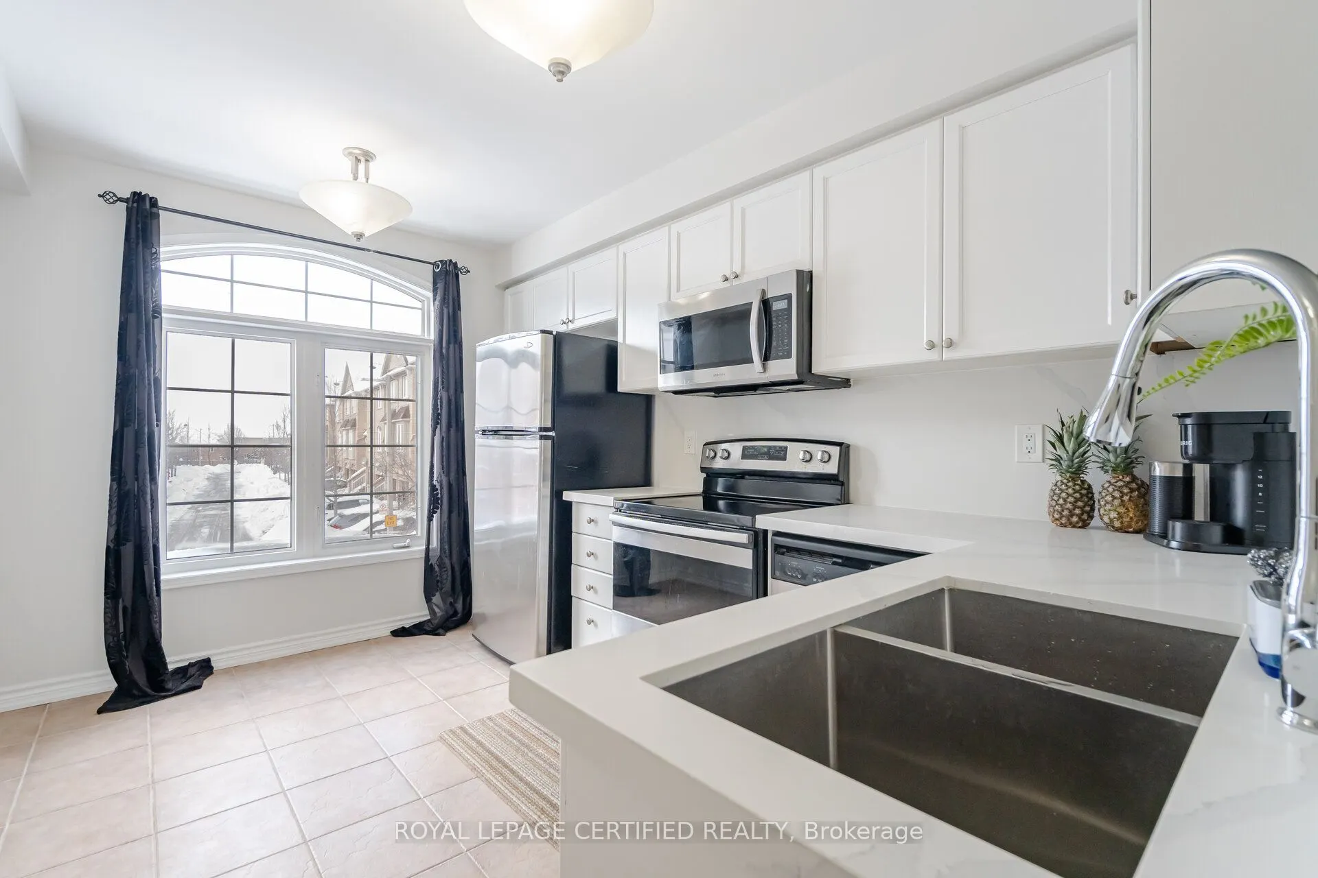 3356 Redpath Circle