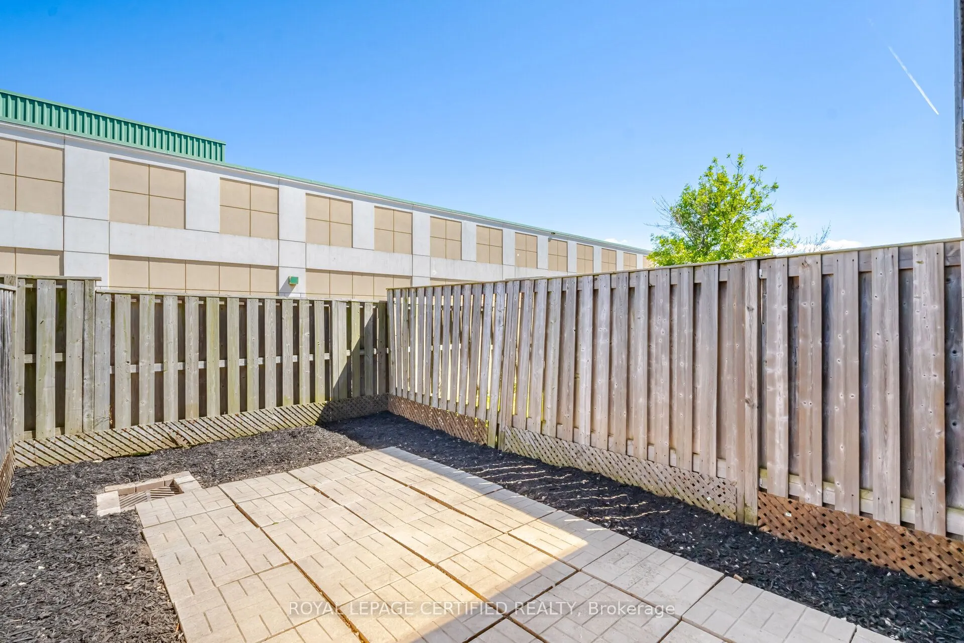 3356 Redpath Circle