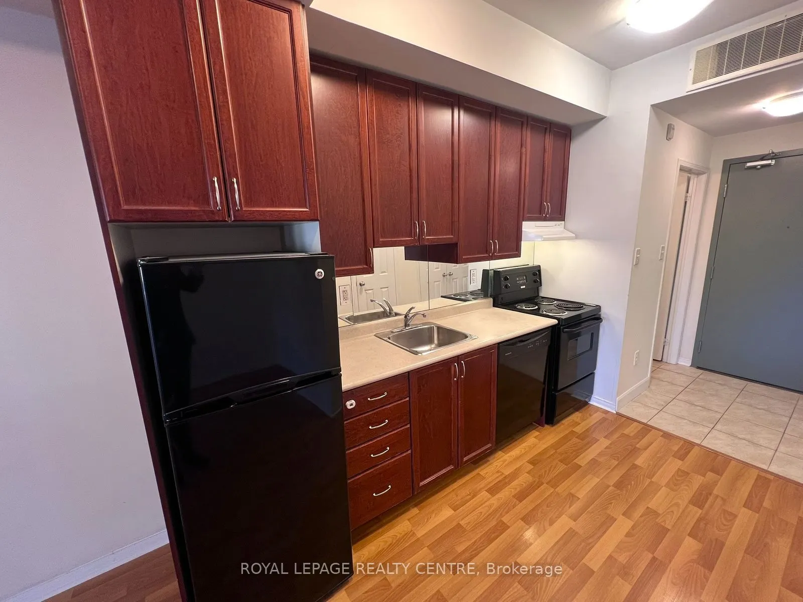 3055 Thomas Street, #113