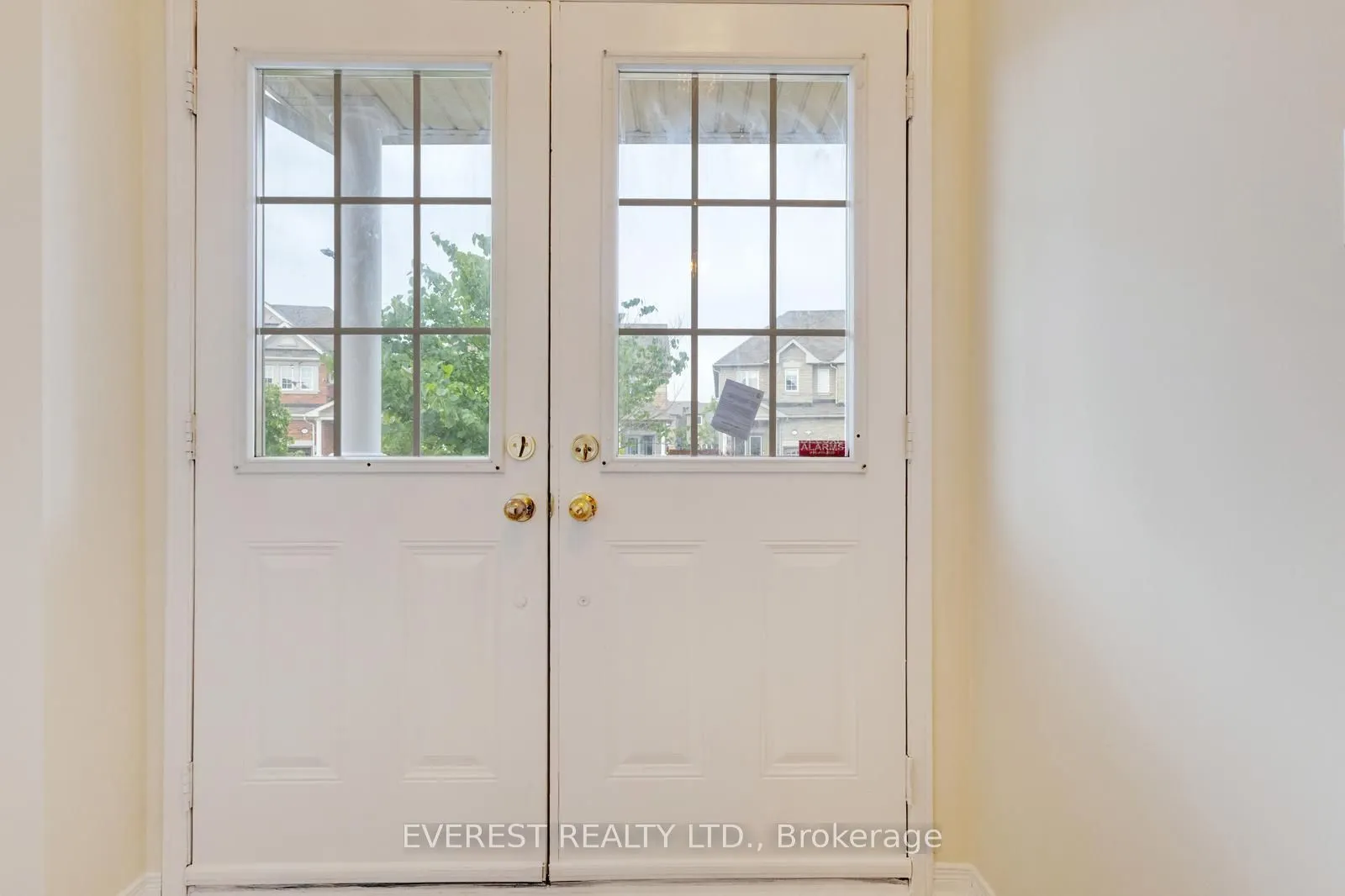 5172 Nestling Grove