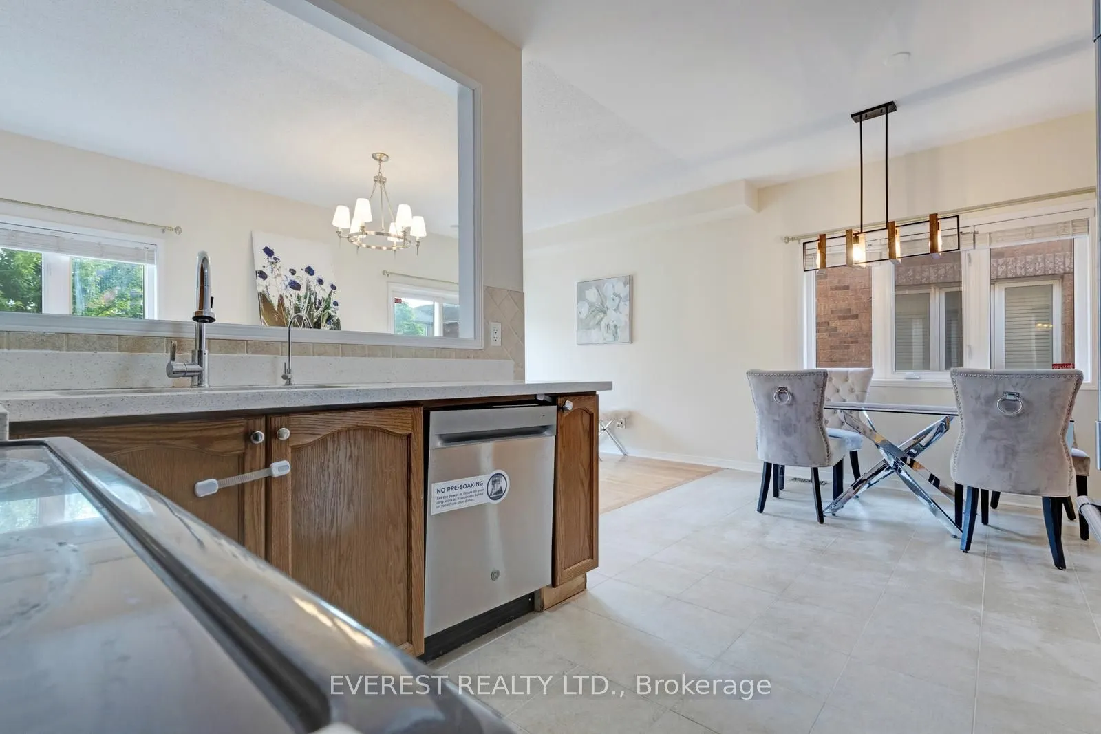 5172 Nestling Grove