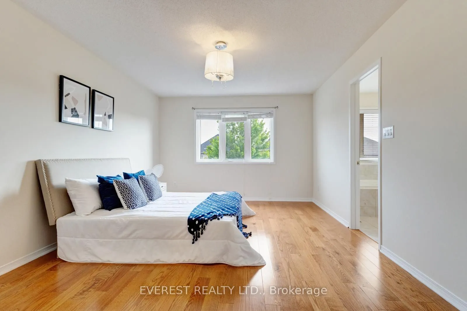 5172 Nestling Grove