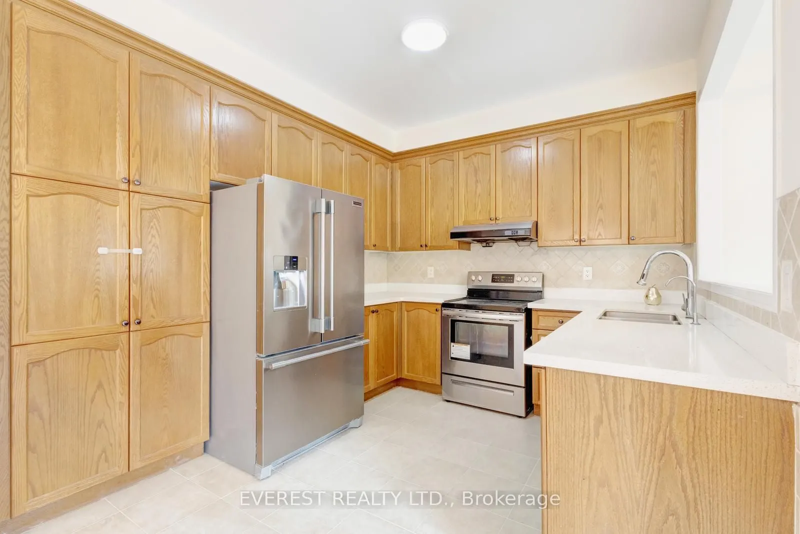 5172 Nestling Grove