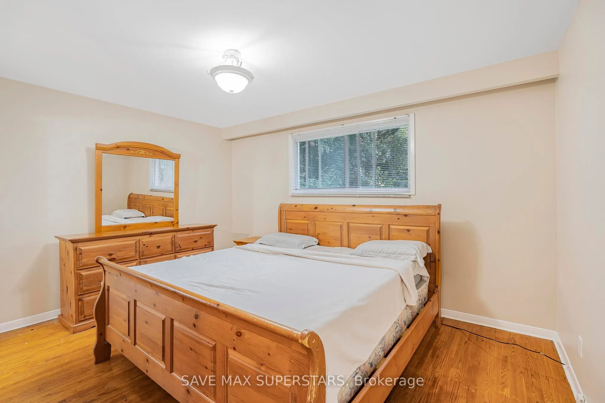 87 Pennington Crescent, #Upper