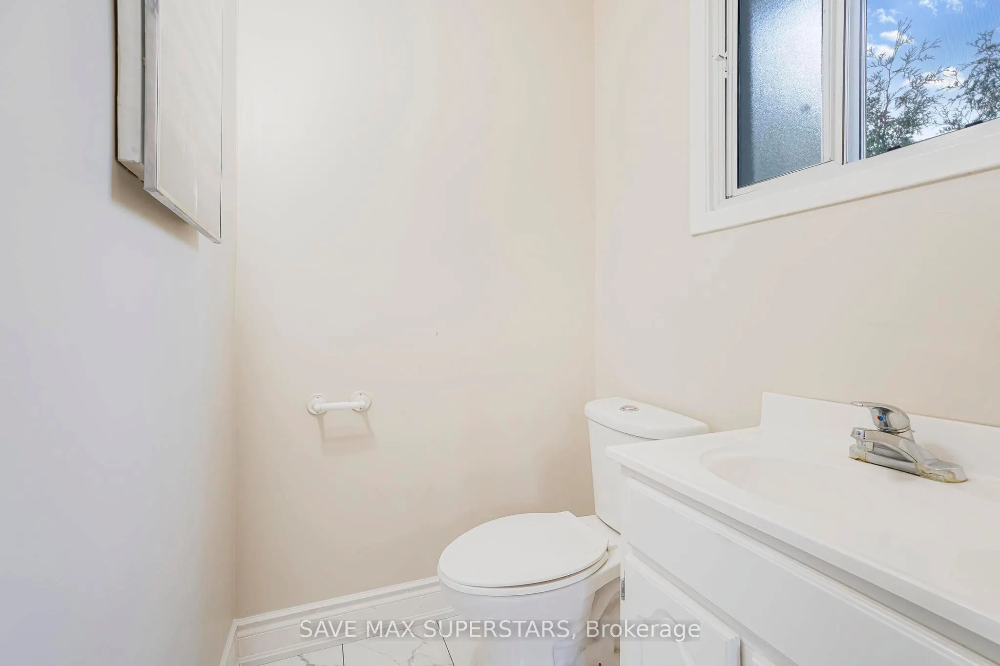 87 Pennington Crescent, #Upper