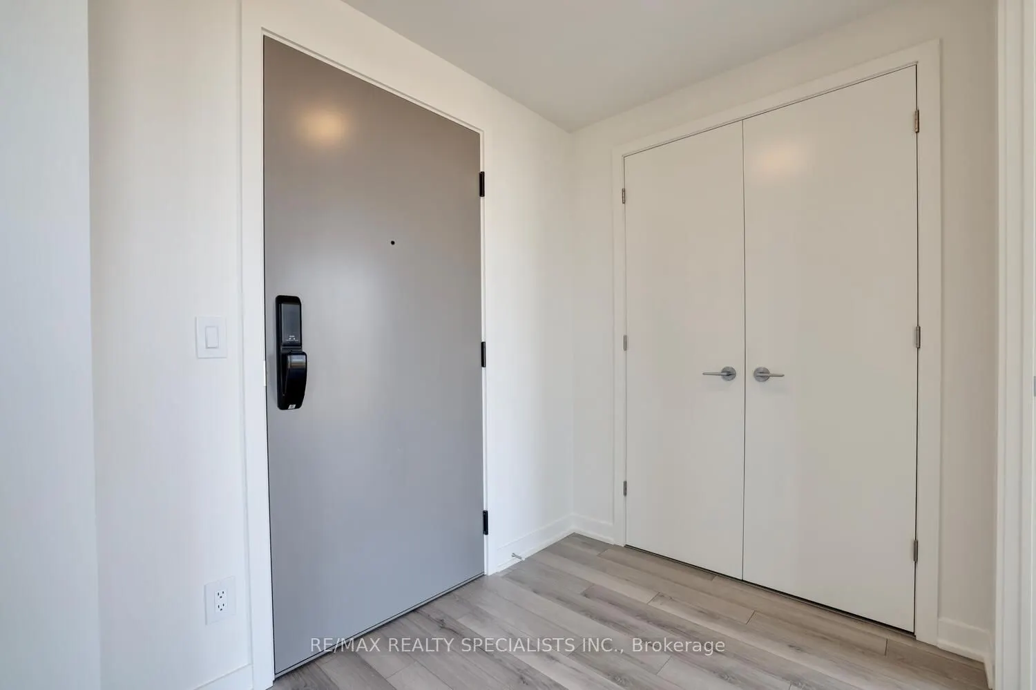 3079 Trafalgar Road, #1308