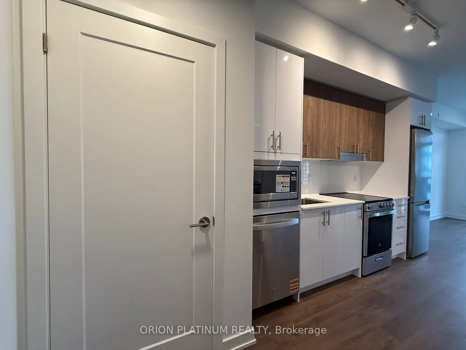 5105 Hurontario Street, #3010