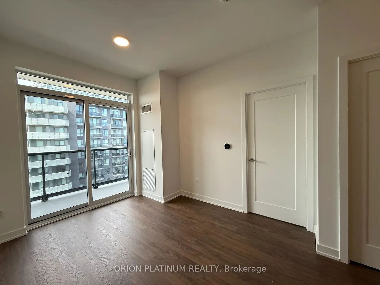 5105 Hurontario Street, #3010