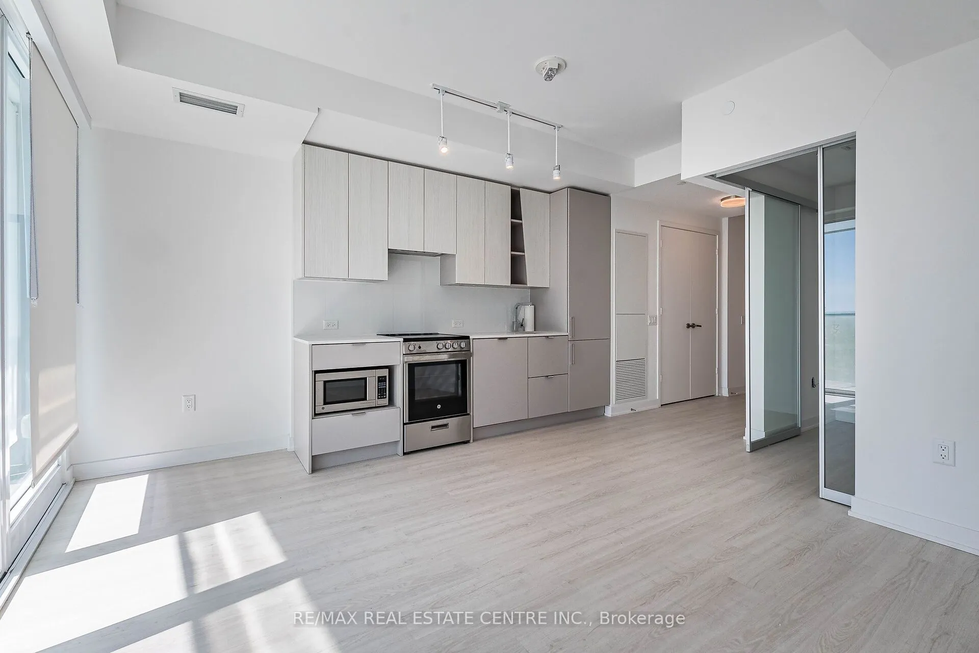 3883 Quartz Road, #1407