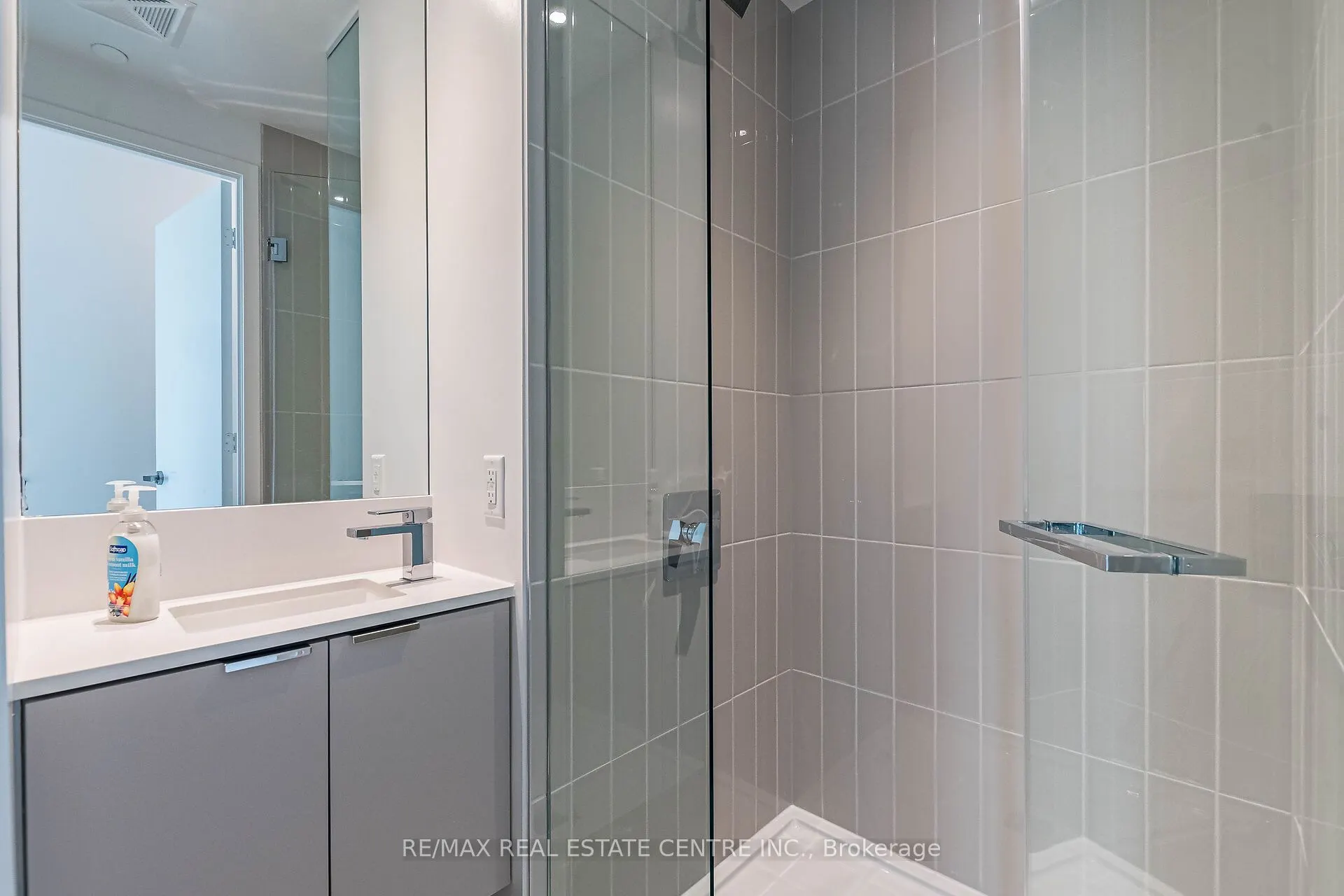 3883 Quartz Road, #1407