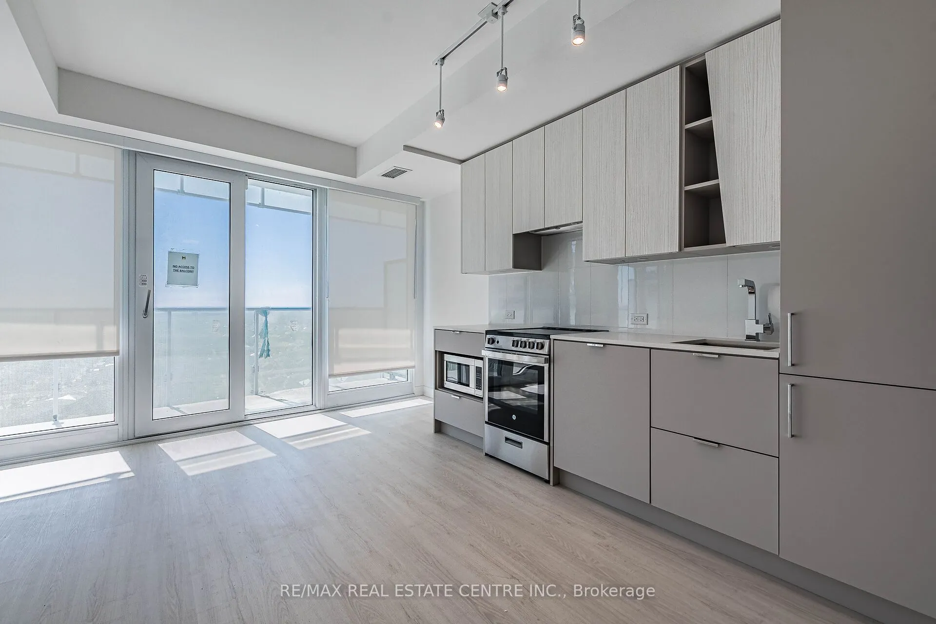 3883 Quartz Road, #1407