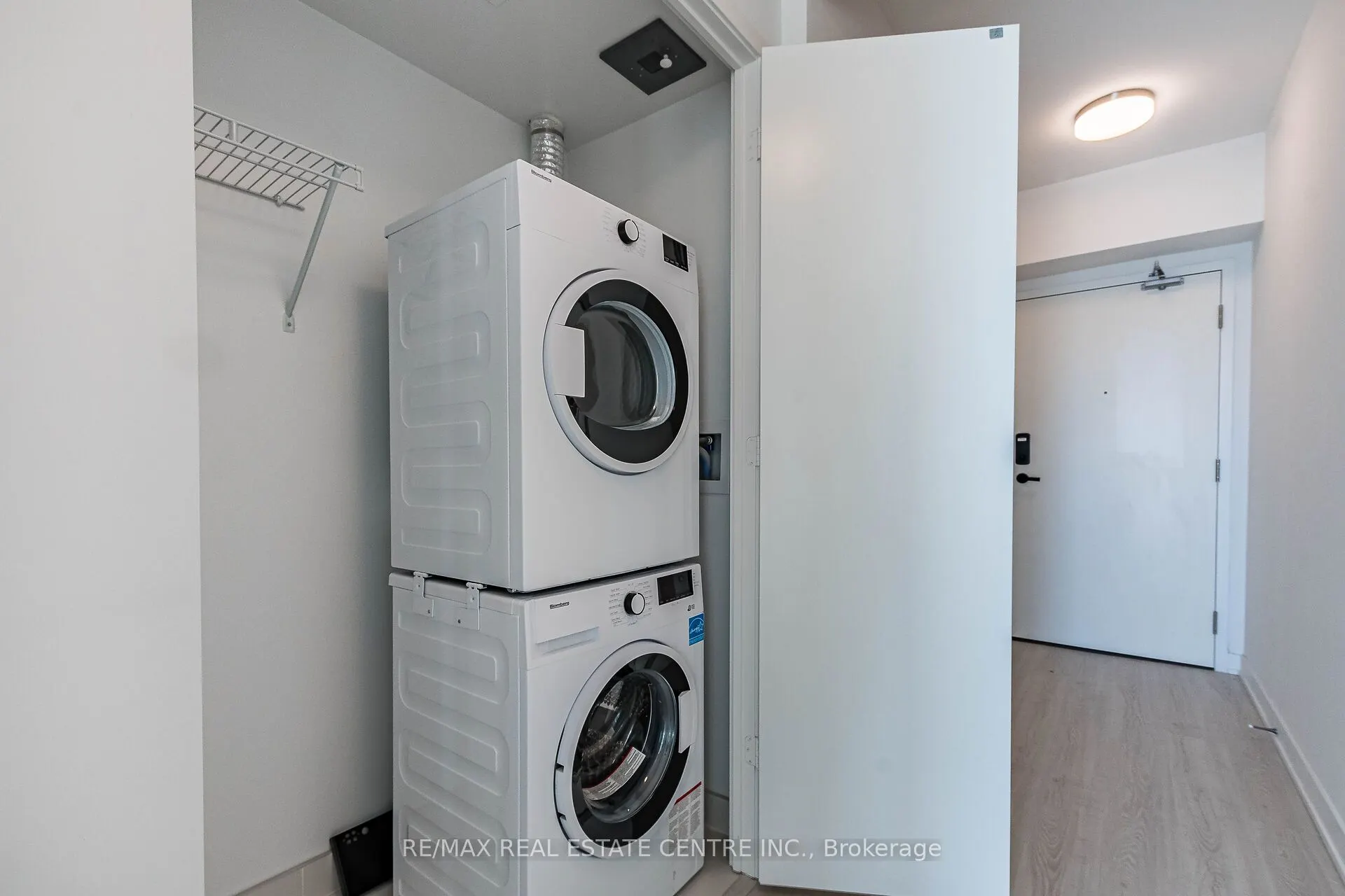 3883 Quartz Road, #1407
