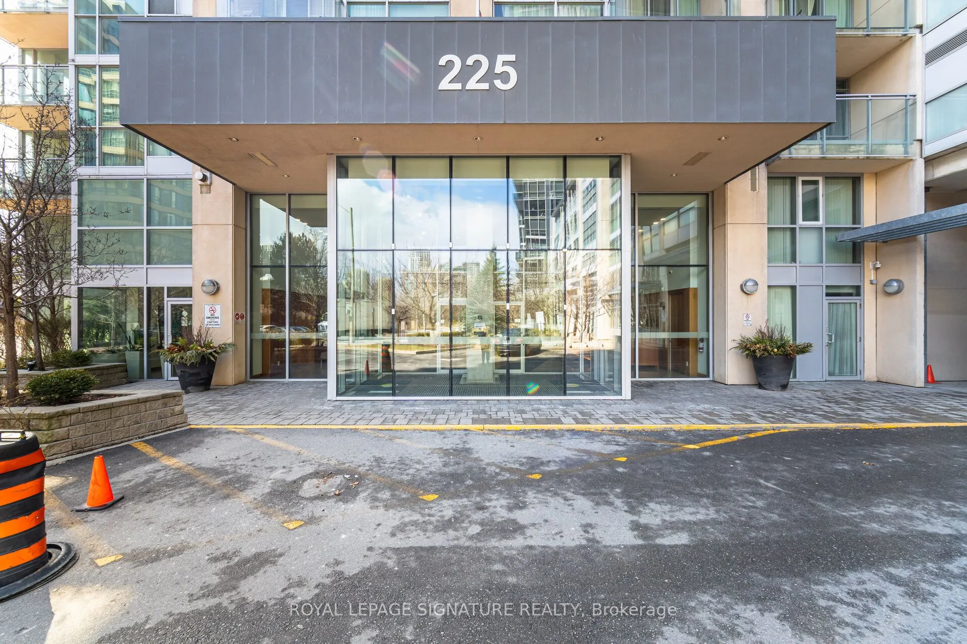 225 Webb Drive, #1810