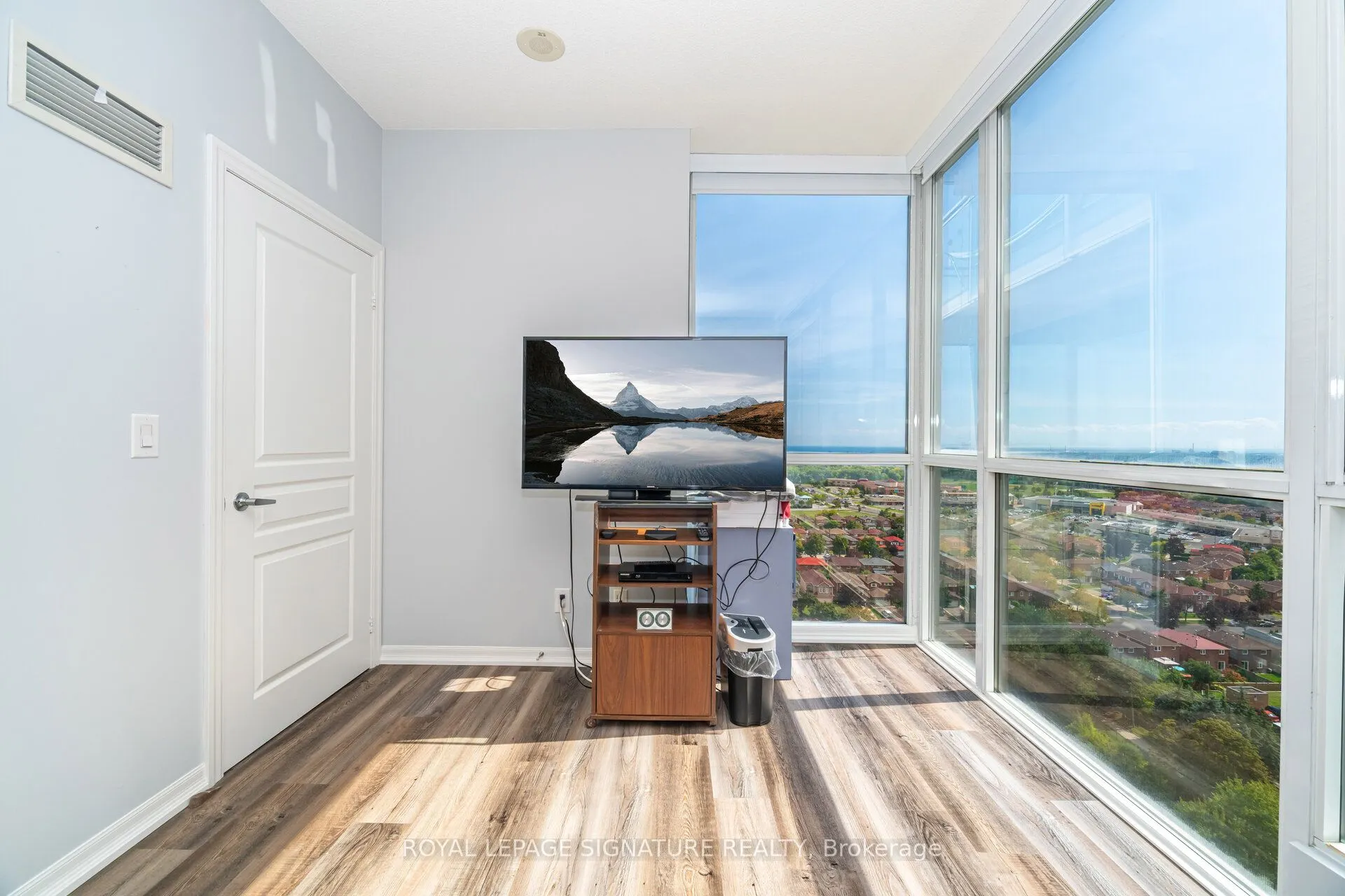 225 Webb Drive, #1810