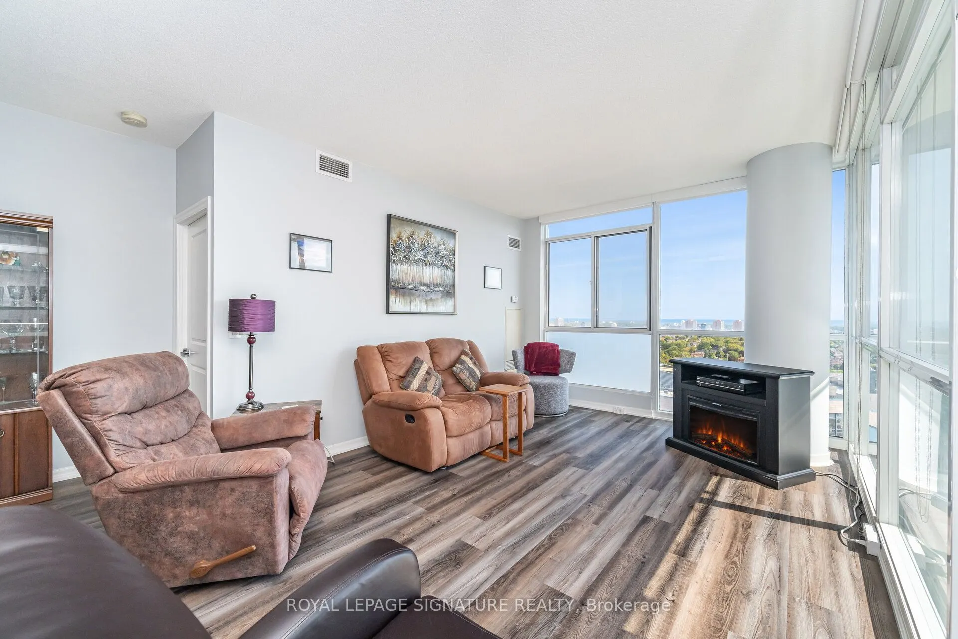 225 Webb Drive, #1810