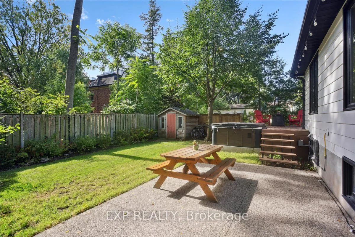 2058 Emerald Crescent