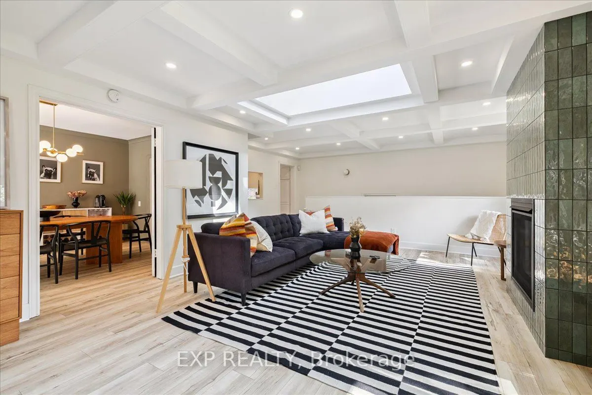2058 Emerald Crescent