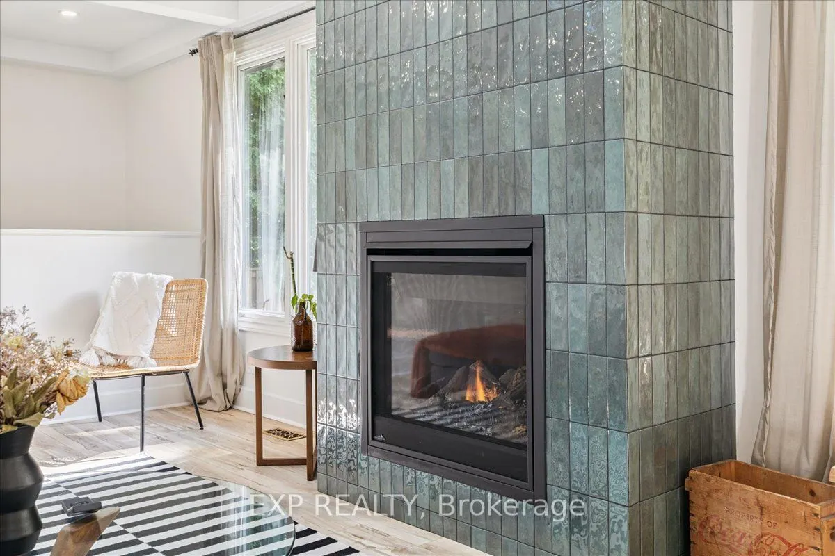 2058 Emerald Crescent