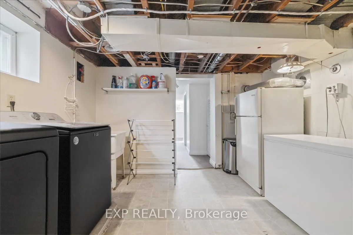 2058 Emerald Crescent