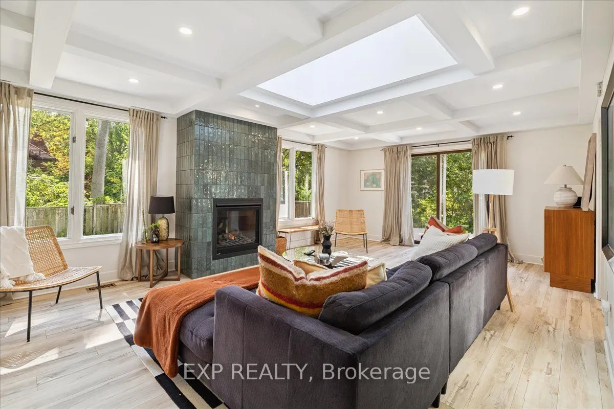 2058 Emerald Crescent