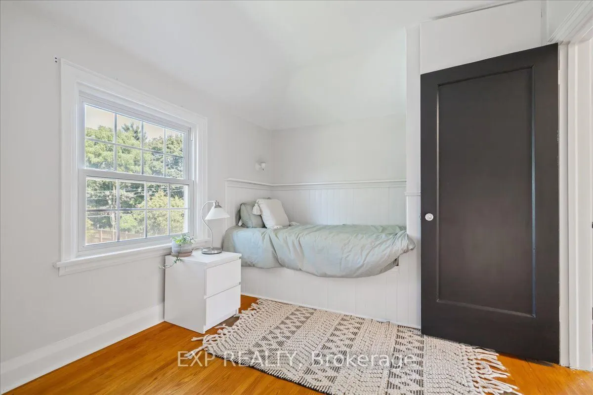 2058 Emerald Crescent