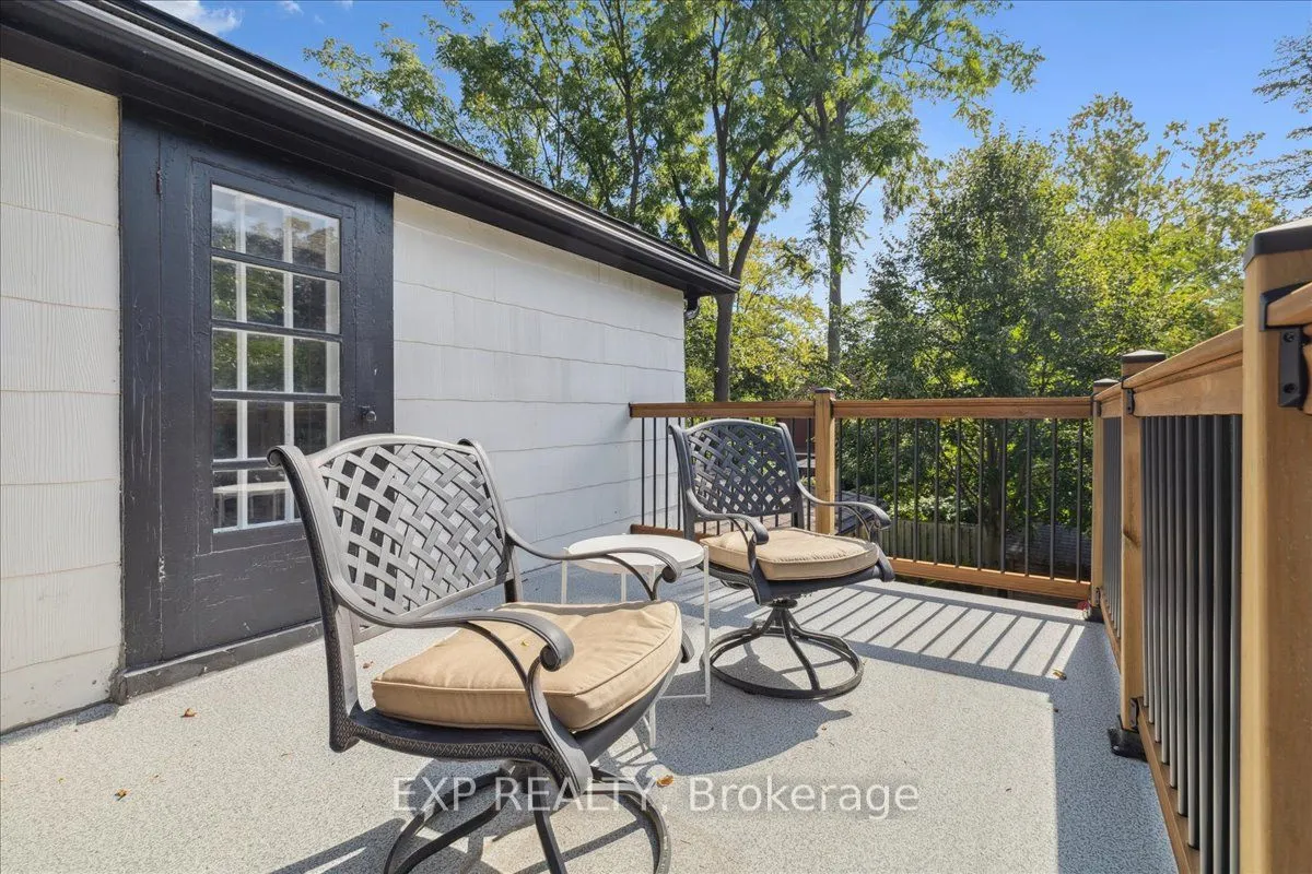 2058 Emerald Crescent