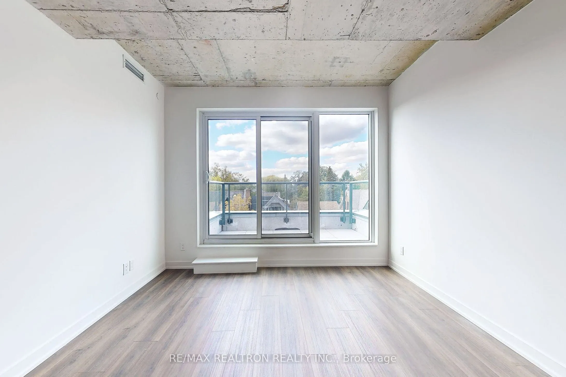 57 Brock Avenue, #406